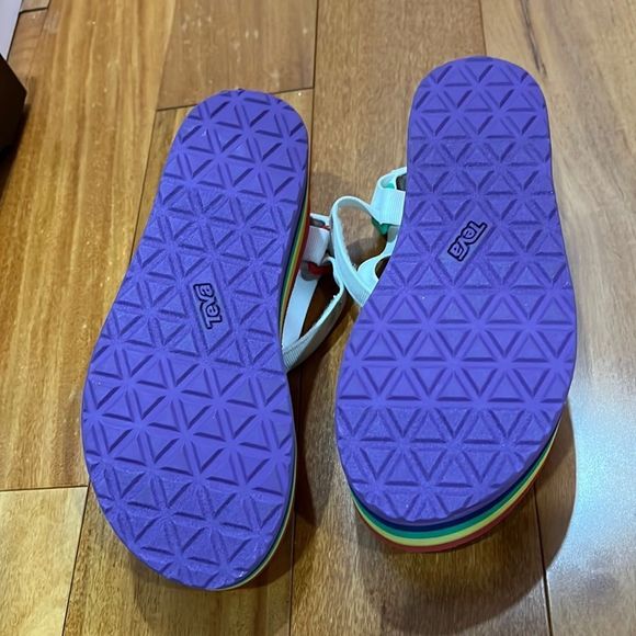 NWT Teva Flatform Universal Rainbow Pride size 8 - Picture 6 of 9